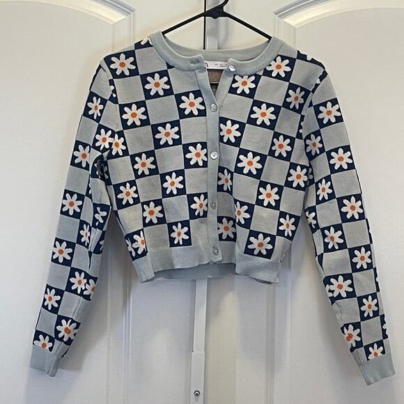 NWOT Zara Light Gray Floral Cropped Cardigan - Women Size L - Light Gray - Picture 1 of 5